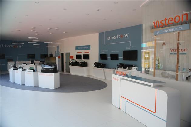 偉世通自動(dòng)駕駛平臺(tái)及全數(shù)字化座艙亮相北京車(chē)展